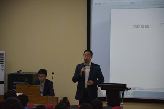 医学智能,以人为本